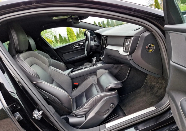 Volvo S60 cena 99900 przebieg: 169900, rok produkcji 2020 z Mońki małe 781